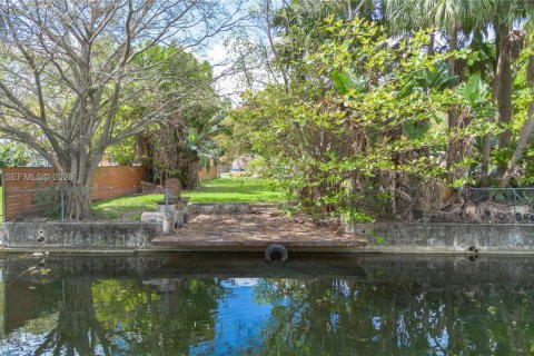 Купить виллу или дом в Майами, Флорида № 2050520 - фото 12