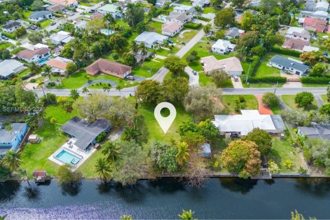 Купить виллу или дом в Майами, Флорида № 2050520 - фото 3