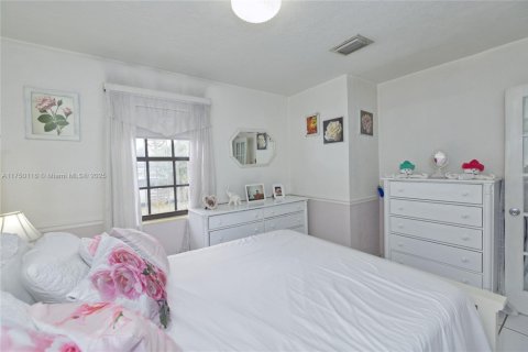 Casa en venta en Miami, Florida, 4 dormitorios, 196.21 m2 № 1691550 - foto 23