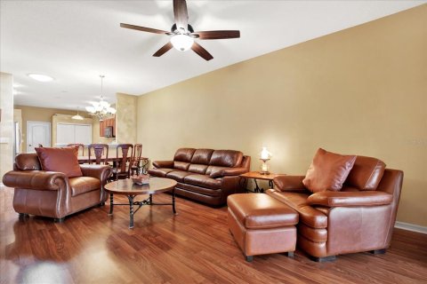House in Wesley Chapel, Florida 3 bedrooms, 149.29 sq.m. № 1723912 - photo 7