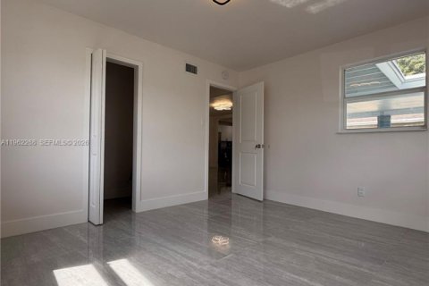 Villa ou maison à louer à Fort Lauderdale, Floride: 3 chambres, 116.03 m2 № 2024865 - photo 9