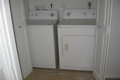 Copropriété à vendre à Oakland Park, Floride: 2 chambres, 116.69 m2 № 2154160 - photo 8