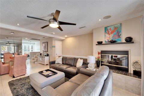 Adosado en venta en Redington Shores, Florida, 2 dormitorios, 114.92 m2 № 1909941 - foto 11