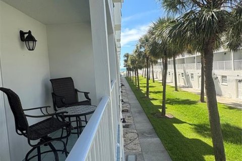 Adosado en venta en Redington Shores, Florida, 2 dormitorios, 114.92 m2 № 1909941 - foto 16