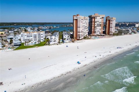 Adosado en venta en Redington Shores, Florida, 2 dormitorios, 114.92 m2 № 1909941 - foto 3