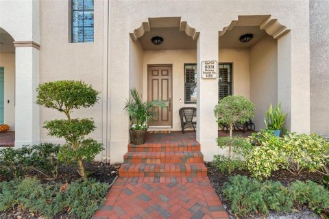 Adosado en venta en Tampa, Florida, 3 dormitorios, 175.03 m2 № 2232873 - foto 2