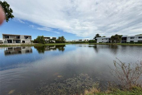 Townhouse in Weston, Florida 2 bedrooms № 1970485 - photo 11