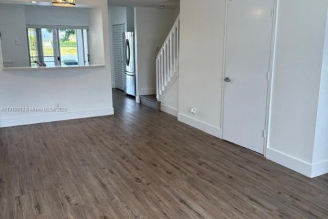 Townhouse in Weston, Florida 2 bedrooms № 1970485 - photo 24