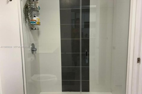 Купить кондоминиум в Майами, Флорида 1 спальня, 52.03м2, № 2026364 - фото 10
