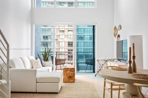 Condo in Miami, Florida, 1 bedroom  № 1942575 - photo 8