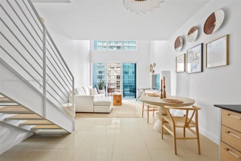 Condo in Miami, Florida, 1 bedroom  № 1942575 - photo 7