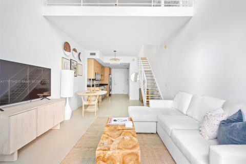 Condo in Miami, Florida, 1 bedroom  № 1942575 - photo 9