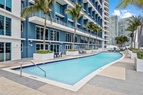 Condo in Miami, Florida, 1 bedroom  № 1942575 - photo 24
