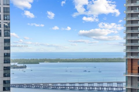 Condo in Miami, Florida, 1 bedroom  № 1942575 - photo 21