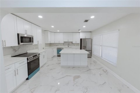 Villa ou maison à vendre à Saint Petersburg, Floride: 3 chambres, 132.39 m2 № 2289832 - photo 13