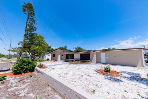 Villa ou maison à vendre à Saint Petersburg, Floride: 3 chambres, 132.39 m2 № 2289832 - photo 10