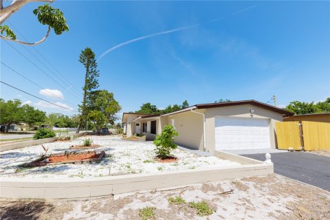 Villa ou maison à vendre à Saint Petersburg, Floride: 3 chambres, 132.39 m2 № 2289832 - photo 3