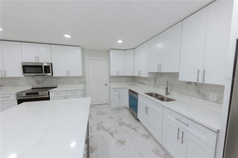 Villa ou maison à vendre à Saint Petersburg, Floride: 3 chambres, 132.39 m2 № 2289832 - photo 20
