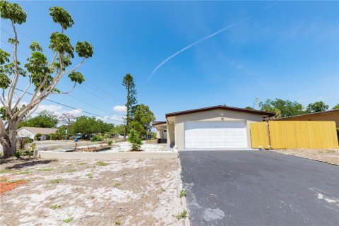 Villa ou maison à vendre à Saint Petersburg, Floride: 3 chambres, 132.39 m2 № 2289832 - photo 5