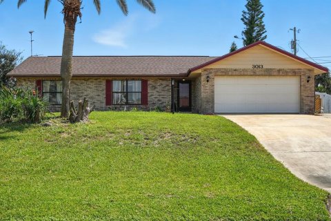 House in Ormond Beach, Florida 3 bedrooms, 166.85 sq.m. № 1909876 - photo 1