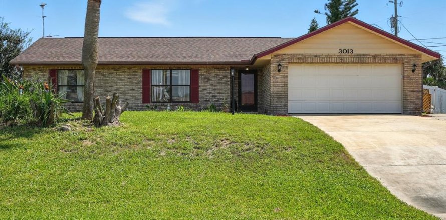 House in Ormond Beach, Florida 3 bedrooms, 166.85 sq.m. № 1909876