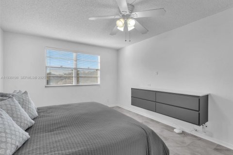 Condominio en venta en Coconut Creek, Florida, 2 dormitorios, 107.49 m2 № 1994399 - foto 17