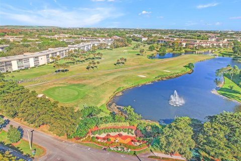 Condominio en venta en Coconut Creek, Florida, 2 dormitorios, 107.49 m2 № 1994399 - foto 28