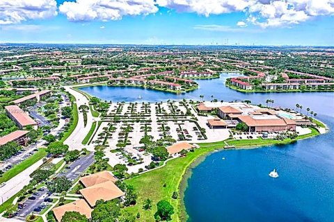 Condominio en venta en Pembroke Pines, Florida, 1 dormitorio, 63.64 m2 № 2049394 - foto 8