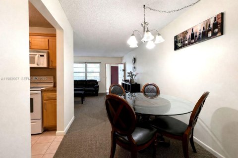 Condominio en venta en Pembroke Pines, Florida, 1 dormitorio, 63.64 m2 № 2049394 - foto 15
