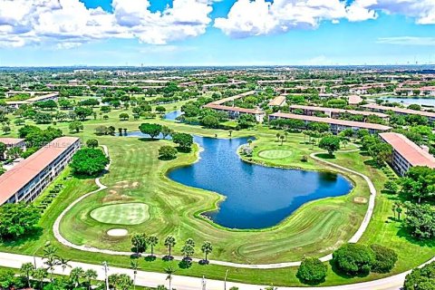 Condominio en venta en Pembroke Pines, Florida, 1 dormitorio, 63.64 m2 № 2049394 - foto 7