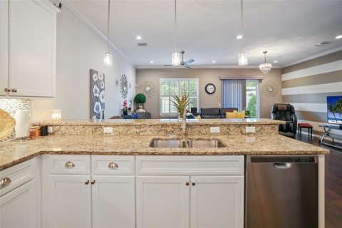 Touwnhouse à vendre à Tampa, Floride: 3 chambres, 206.15 m2 № 1912149 - photo 17