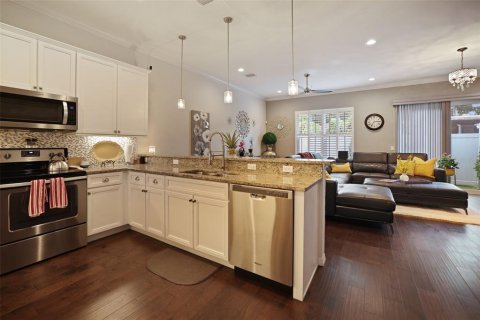 Touwnhouse à vendre à Tampa, Floride: 3 chambres, 206.15 m2 № 1912149 - photo 16