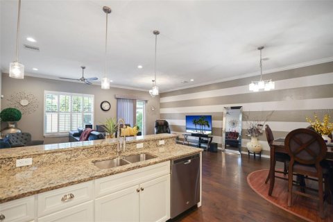 Touwnhouse à vendre à Tampa, Floride: 3 chambres, 206.15 m2 № 1912149 - photo 8