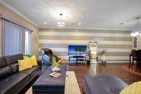Touwnhouse à vendre à Tampa, Floride: 3 chambres, 206.15 m2 № 1912149 - photo 9