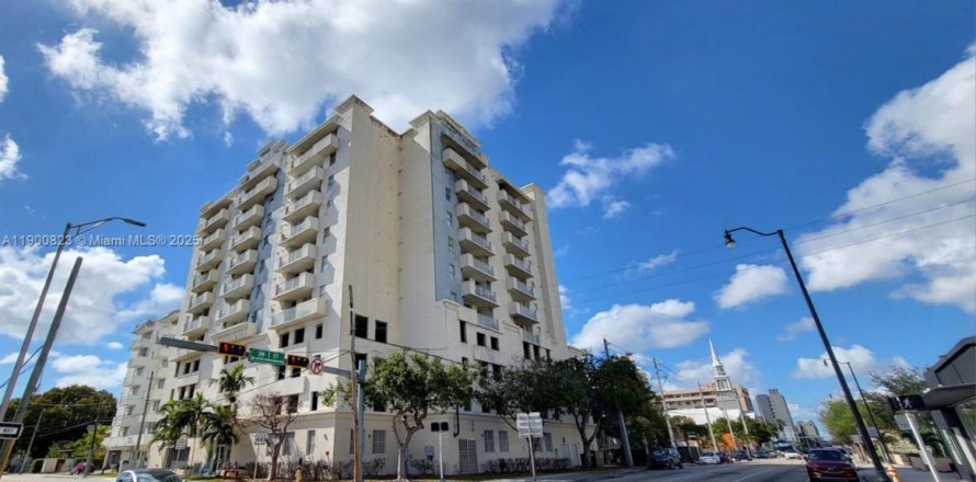 Apartamento en Miami, Florida 2 dormitorios № 1952094