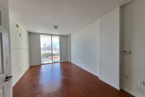 Apartamento en alquiler en Miami, Florida, 2 dormitorios № 1952094 - foto 19