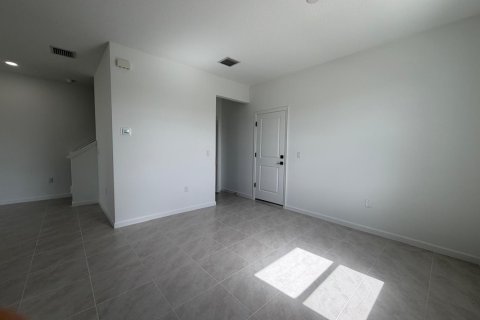 Touwnhouse à louer à Westlake, Floride: 4 chambres, 165.74 m2 № 2181211 - photo 8