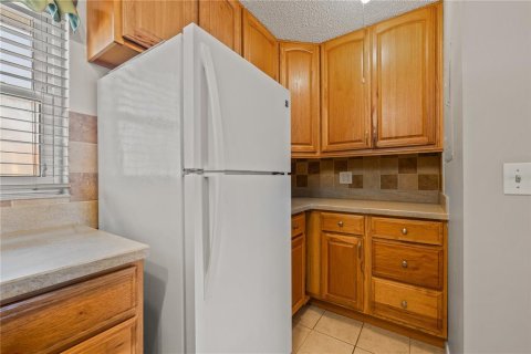 Купить кондоминиум в Мадейра - Бич, Флорида 5 комнат, 85.01м2, № 1828583 - фото 13