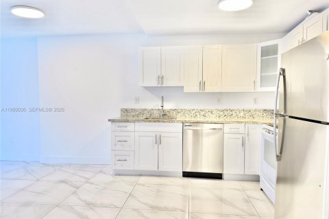 Снять в аренду кондоминиум в Майами-Бич, Флорида 1 спальня, 60.85м2, № 2020286 - фото 8