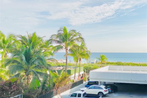 Снять в аренду кондоминиум в Майами-Бич, Флорида 1 спальня, 60.85м2, № 2020286 - фото 17