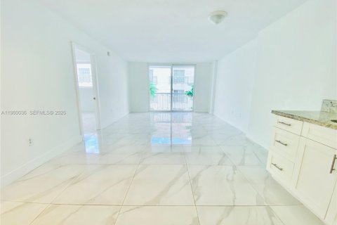 Снять в аренду кондоминиум в Майами-Бич, Флорида 1 спальня, 60.85м2, № 2020286 - фото 4