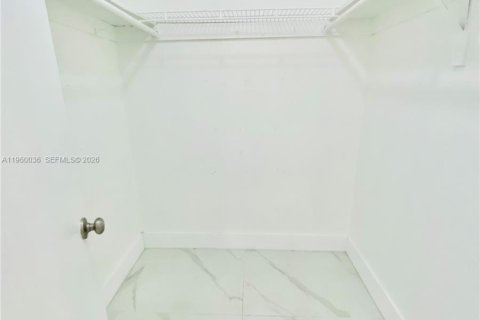 Снять в аренду кондоминиум в Майами-Бич, Флорида 1 спальня, 60.85м2, № 2020286 - фото 12