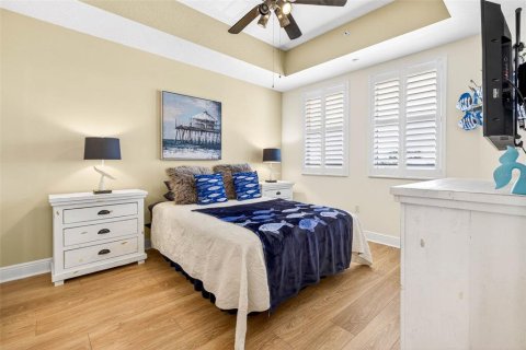 Condo in Redington Shores, Florida, 3 bedrooms № 2102000 - photo 21