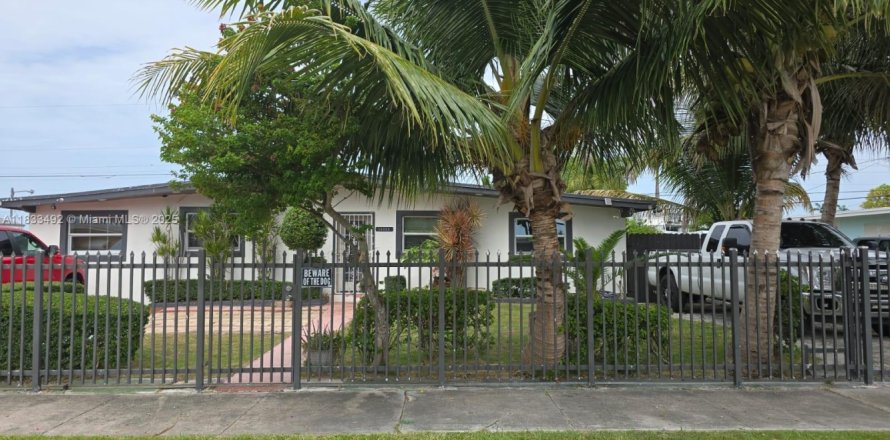 Villa ou maison à Homestead, Floride 3 chambres, 102.56 m2 № 1814464