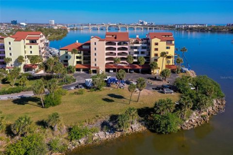 Copropriété à vendre à Daytona Beach, Floride: 2 chambres, 154.03 m2 № 2097622 - photo 6