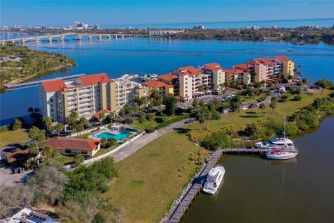 Copropriété à vendre à Daytona Beach, Floride: 2 chambres, 154.03 m2 № 2097622 - photo 4