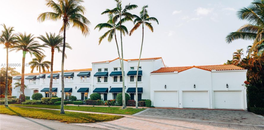 Casa en Coral Gables, Florida 7 dormitorios, 994.61 m2 № 2154937