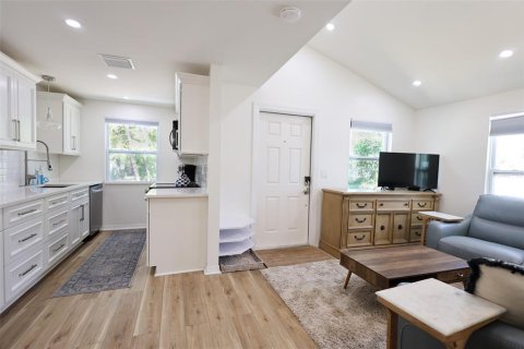 Villa ou maison à vendre à Saint Petersburg, Floride: 3 chambres, 71.35 m2 № 2239253 - photo 5