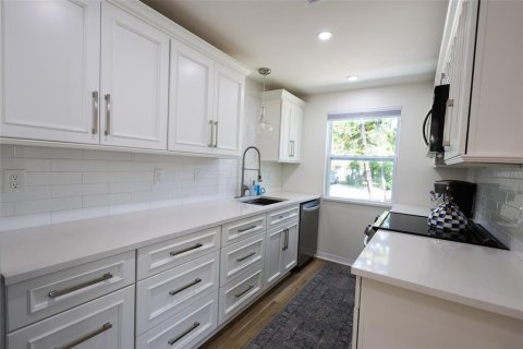 Villa ou maison à vendre à Saint Petersburg, Floride: 3 chambres, 71.35 m2 № 2239253 - photo 13