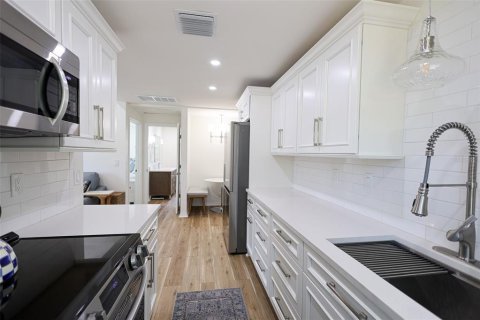 Villa ou maison à vendre à Saint Petersburg, Floride: 3 chambres, 71.35 m2 № 2239253 - photo 17